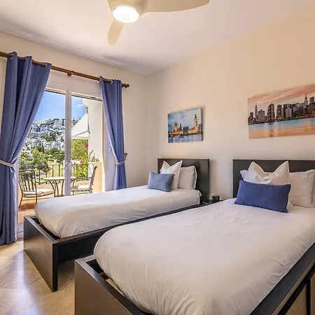 Apartment Spacious 3 Bed In La Quinta Golf- Marbella